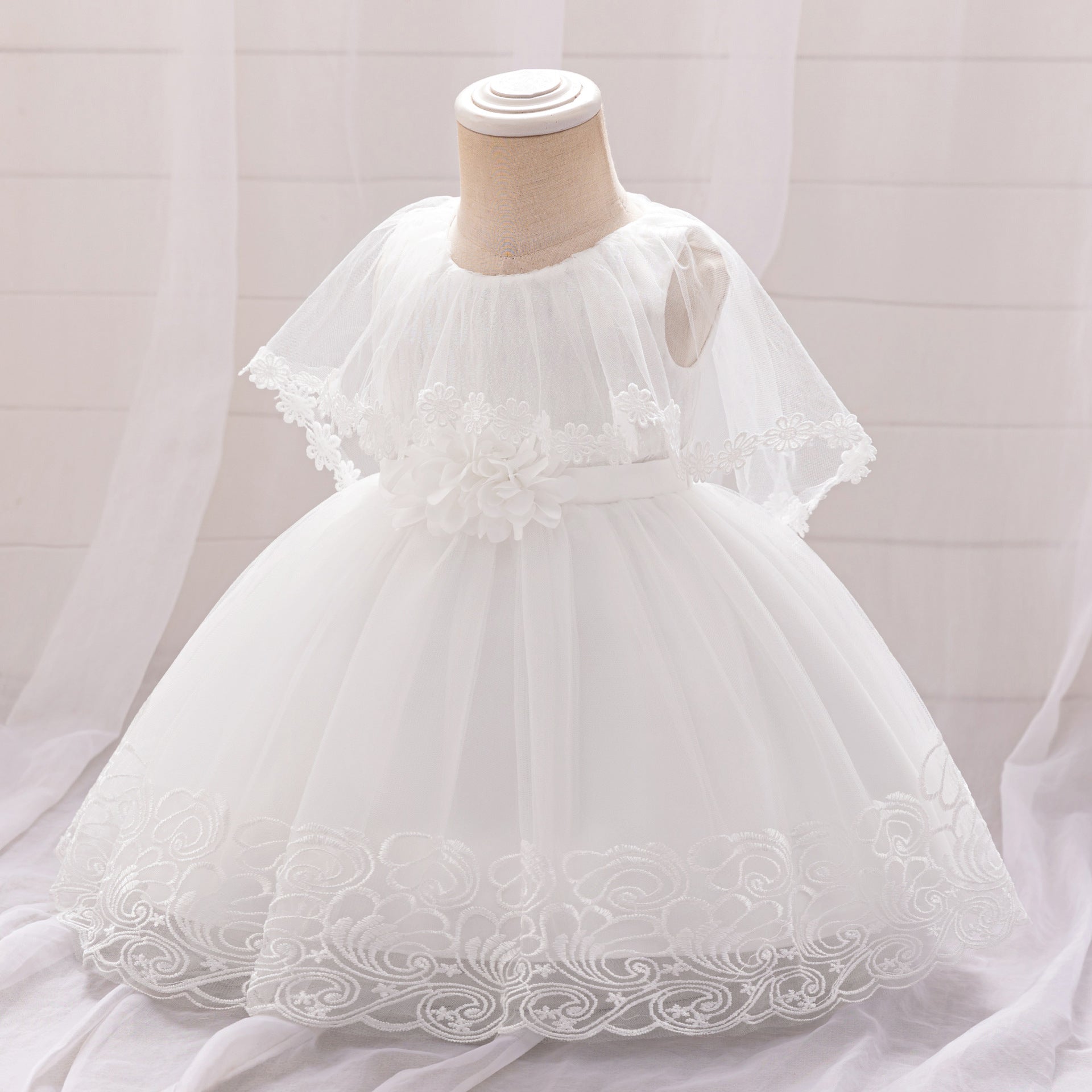 European and American new baby dress princess dress baby year old three-dimensional flower mesh dress girls 100 days dress