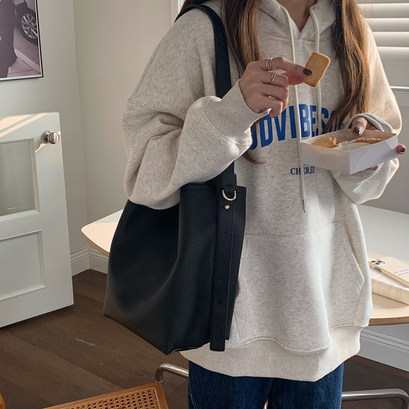 Trendy Women's Soft Leather Bucket Bag – Stylish & Spacious for Work