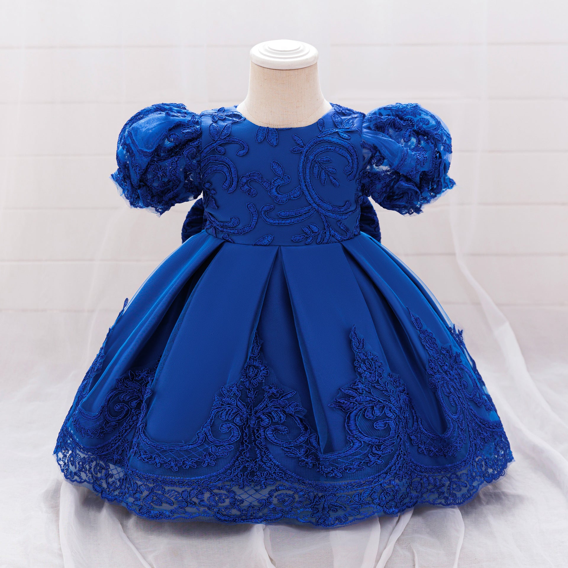 Baby girl embroidered princess dress bubble sleeve dress girls birthday dress, birthday foreign style grab week, princess dress