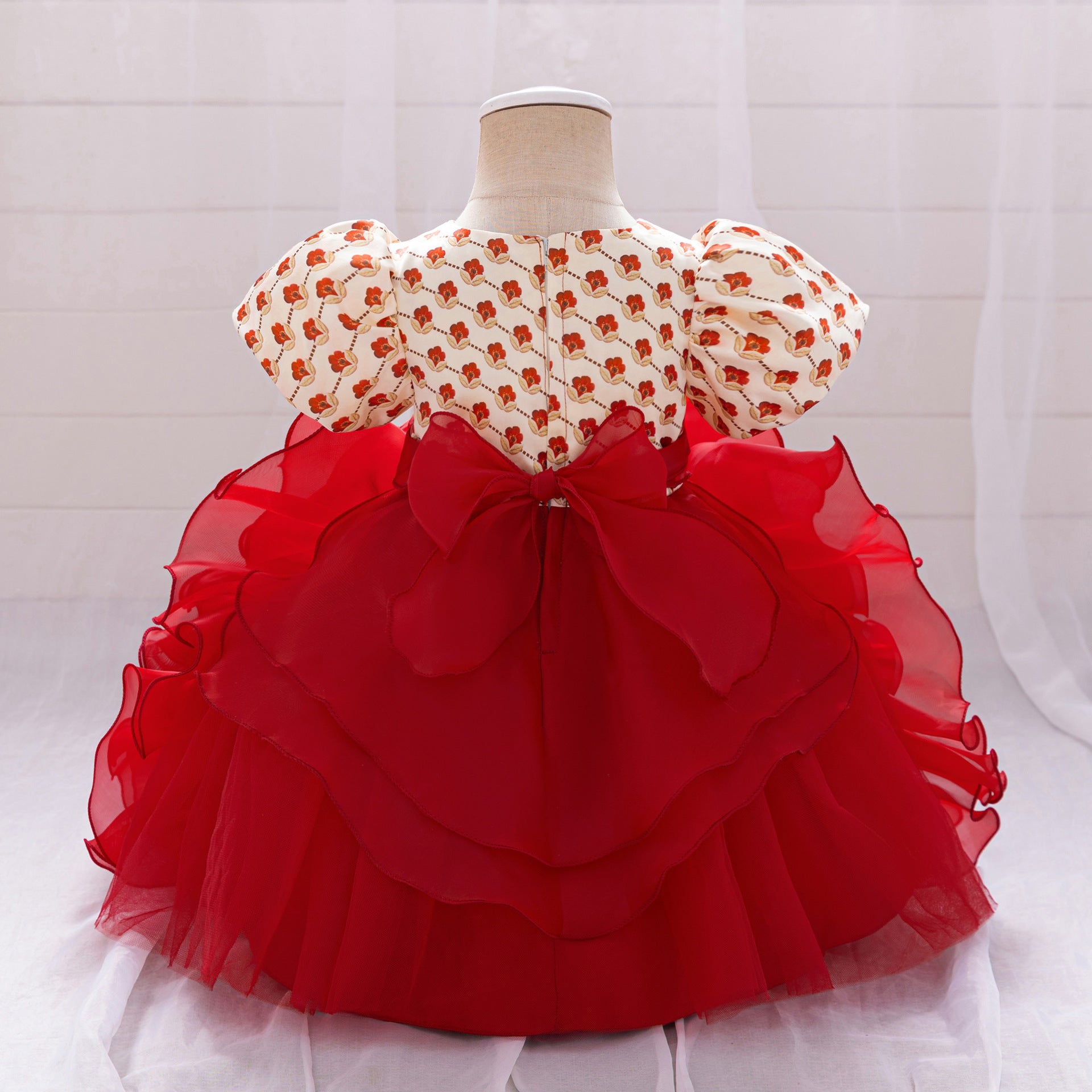 Hot-selling infant and toddler printed dress skirt, bow princess tutu skirt, one-year-old banquet dress will be sent on behalf of others.