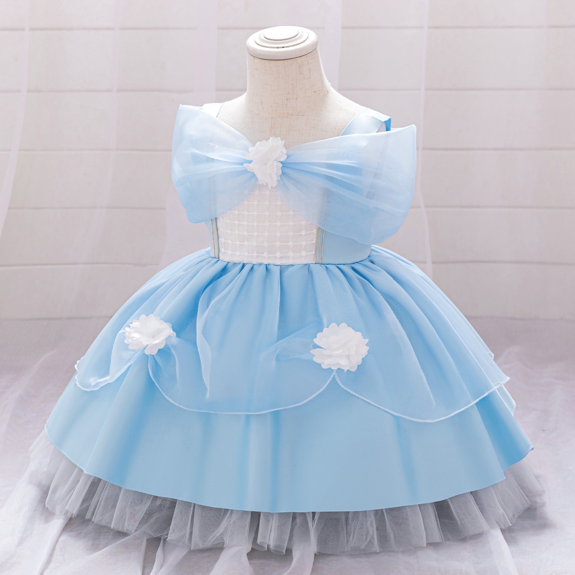 Amazon Cinderella princess dress, girls' shoulder three-dimensional flower mesh skirt, children's birthday party performance clothes