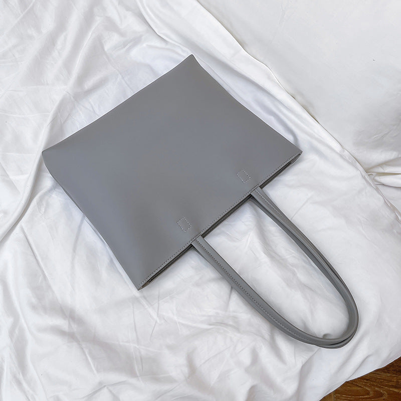 Large-Capacity Tote Bag – Simple & Versatile