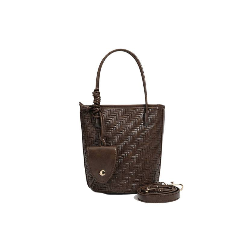 Korean version of fashion autumn and winter cross-border foreign trade versatile commuter shoulder messenger bag women's hand woven handbag hand bag