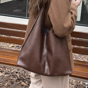 Retro Soft Leather Shoulder Bag – Spacious & Versatile