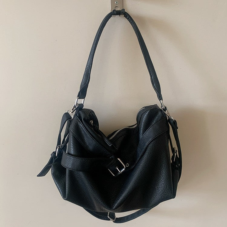 Large capacity black versatile Spice Girl locomotive bag personalized fashionable casual shoulder armpit bag commuter messenger tote bag