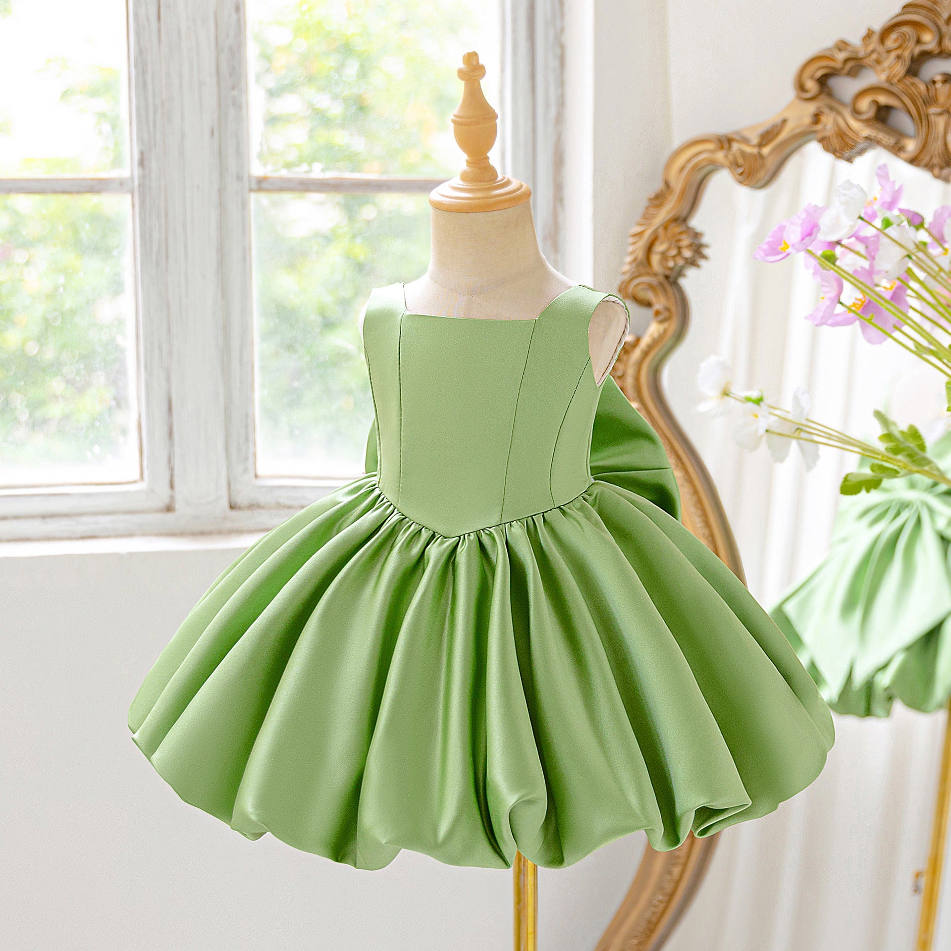 Girls' solid color princess dress birthday foreign style host piano performance clothes fluffy bow birthday dress wholesale