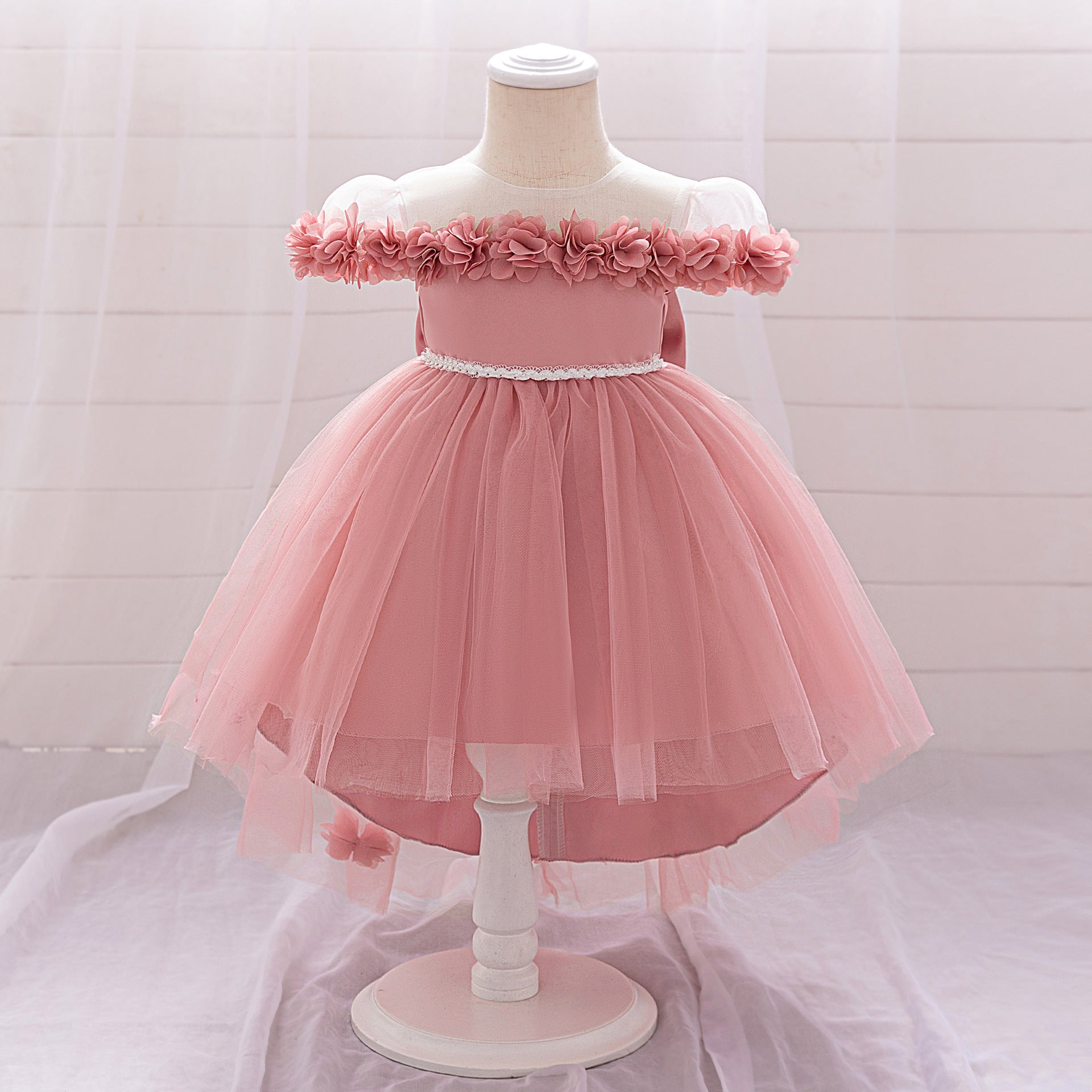 Amazon's new medium and small children's dress one-word shoulder three-dimensional flower bow trailing skirt wedding flower girl princess skirt