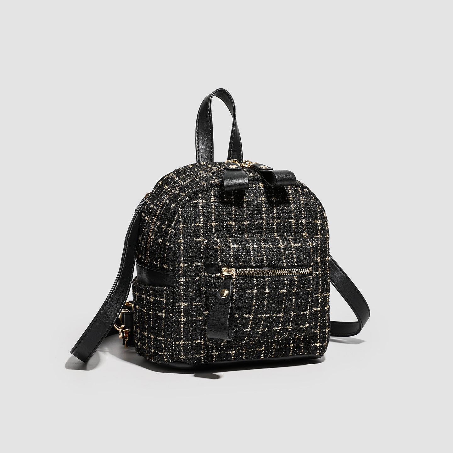 Mini small backpack women's 2025 new Korean version of fashion and leisure multi-purpose ins super fire small schoolbag travel backpack