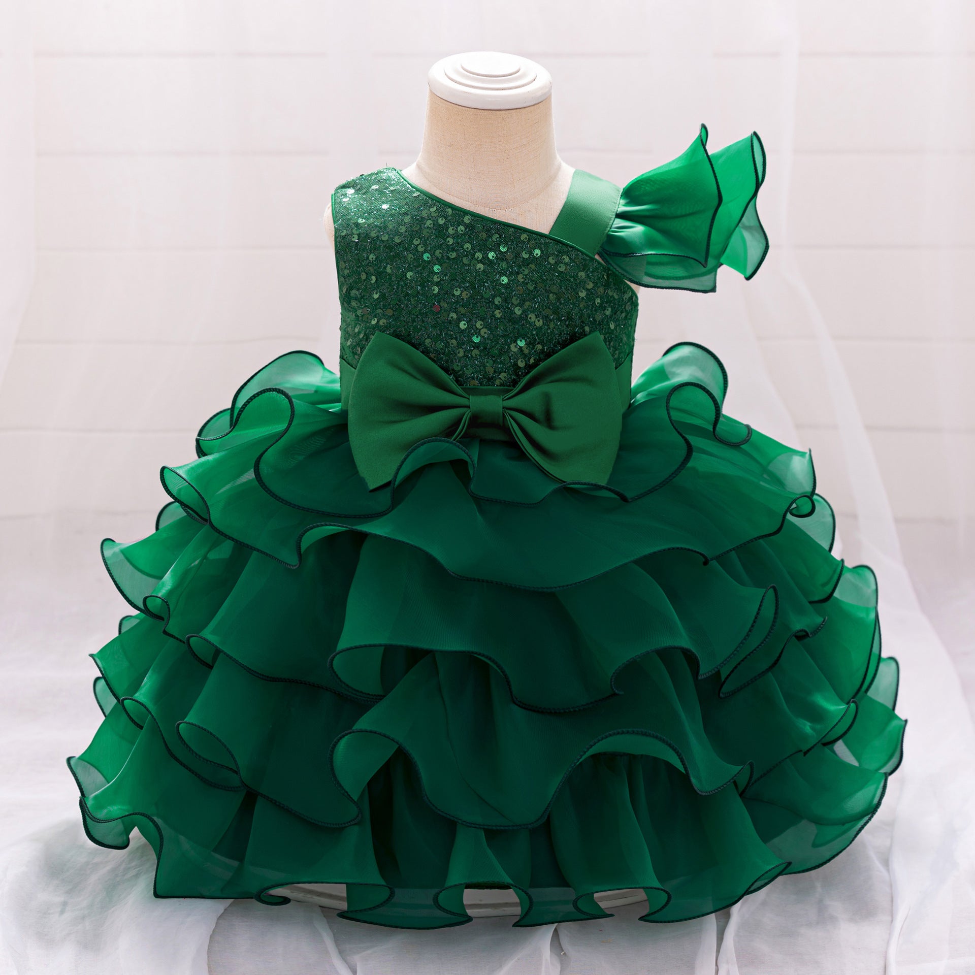 Amazon's new baby dress princess dress irregular slanted shoulder sequins cake skirt bow tutu skirt