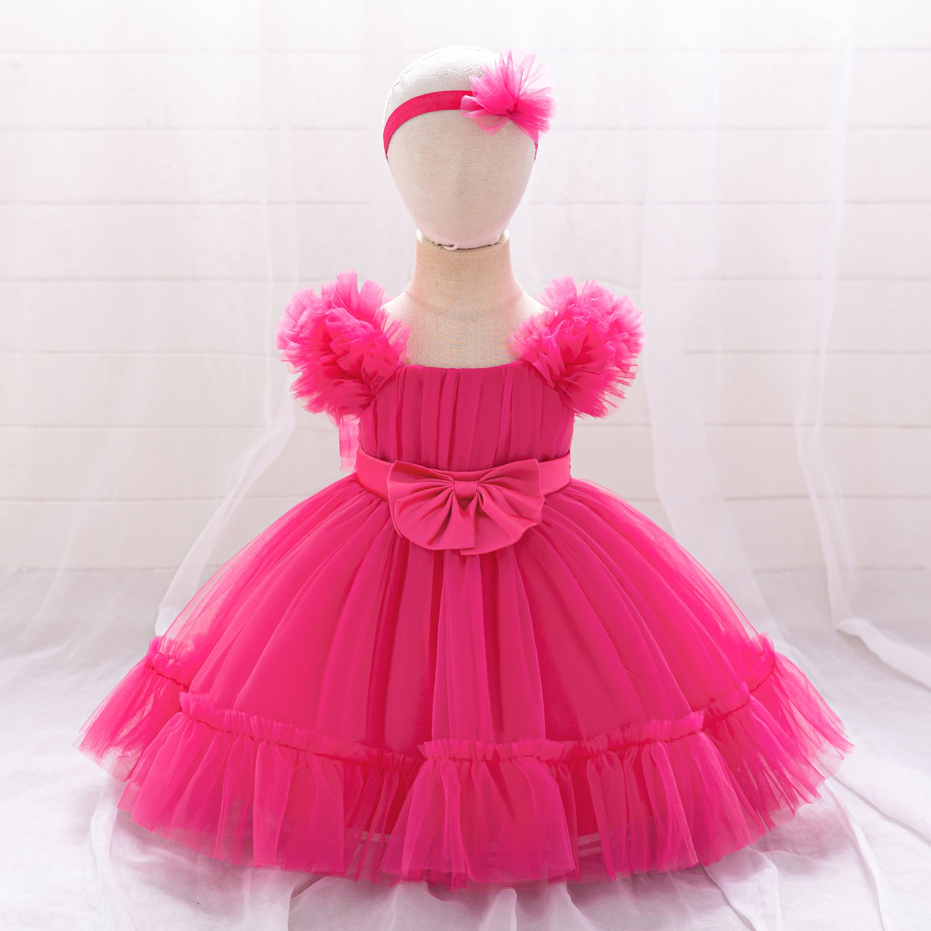 European and American infant dresses, princess dresses, baby year-old scratching pleated mesh, fluffy dress dresses, children's 100-day wash dresses