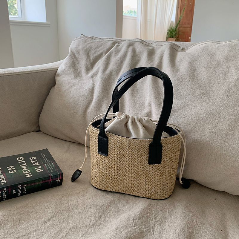 Korean-Inspired Woven Grass Small Bag – Summer Vacation Shoulder Bag"
