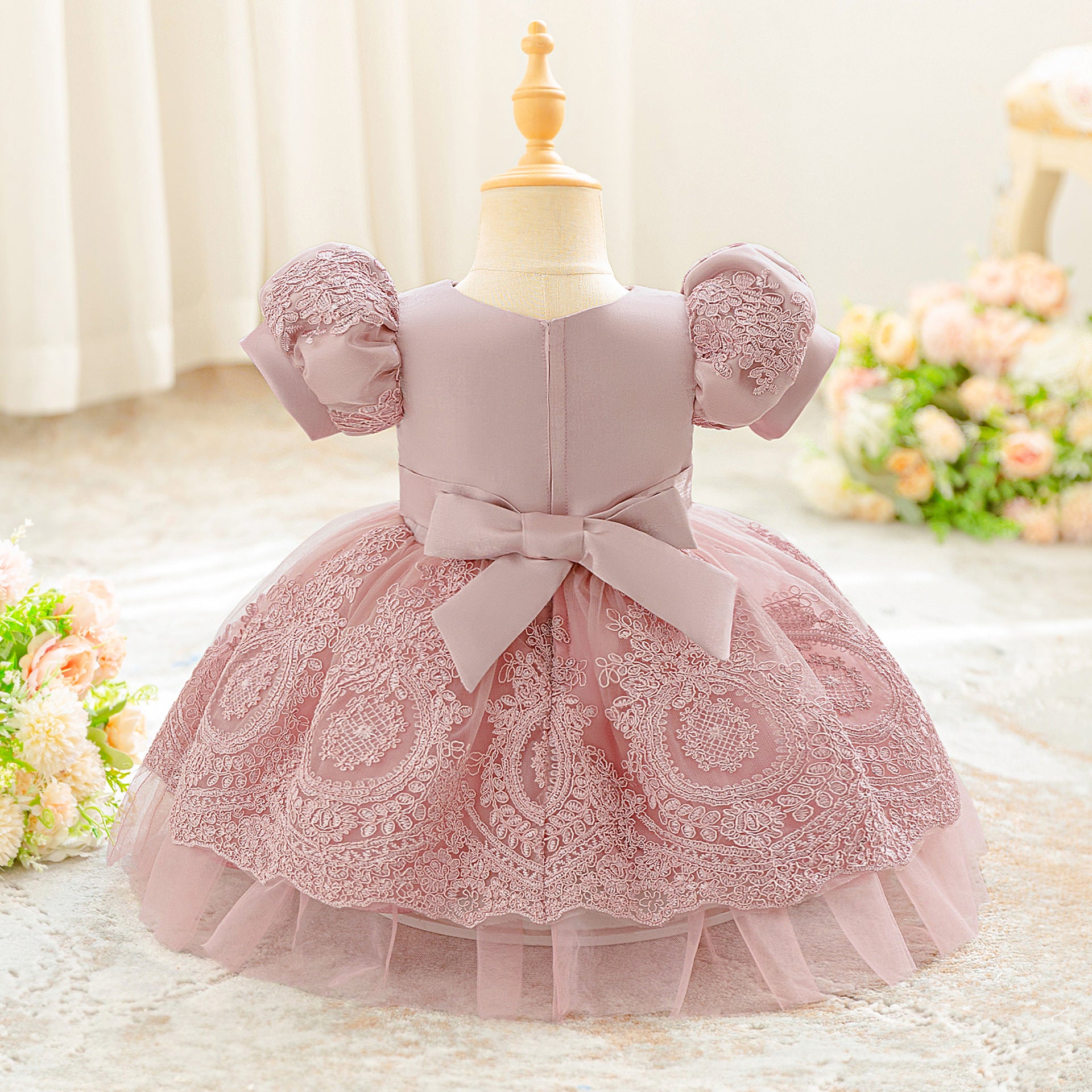 Amazon popular baby baby 100 days old dress bow tutu skirt lace dress factory direct sales