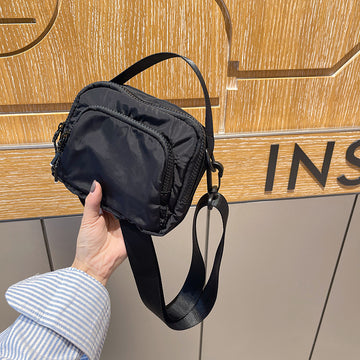 2025 summer and autumn new shoulder messenger bag ins casual hanging bag portable lightweight Oxford cloth mini bag trendy bag
