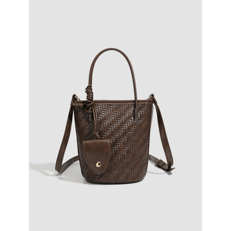 Korean version of fashion autumn and winter cross-border foreign trade versatile commuter shoulder messenger bag women's hand woven handbag hand bag