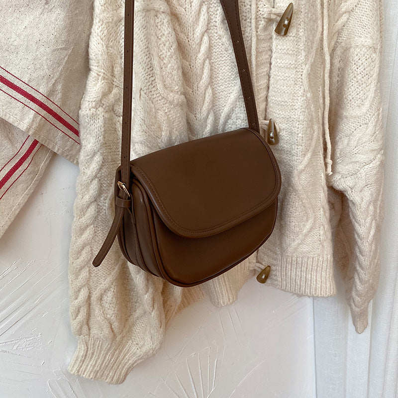 Retro temperament versatile shoulder messenger bag