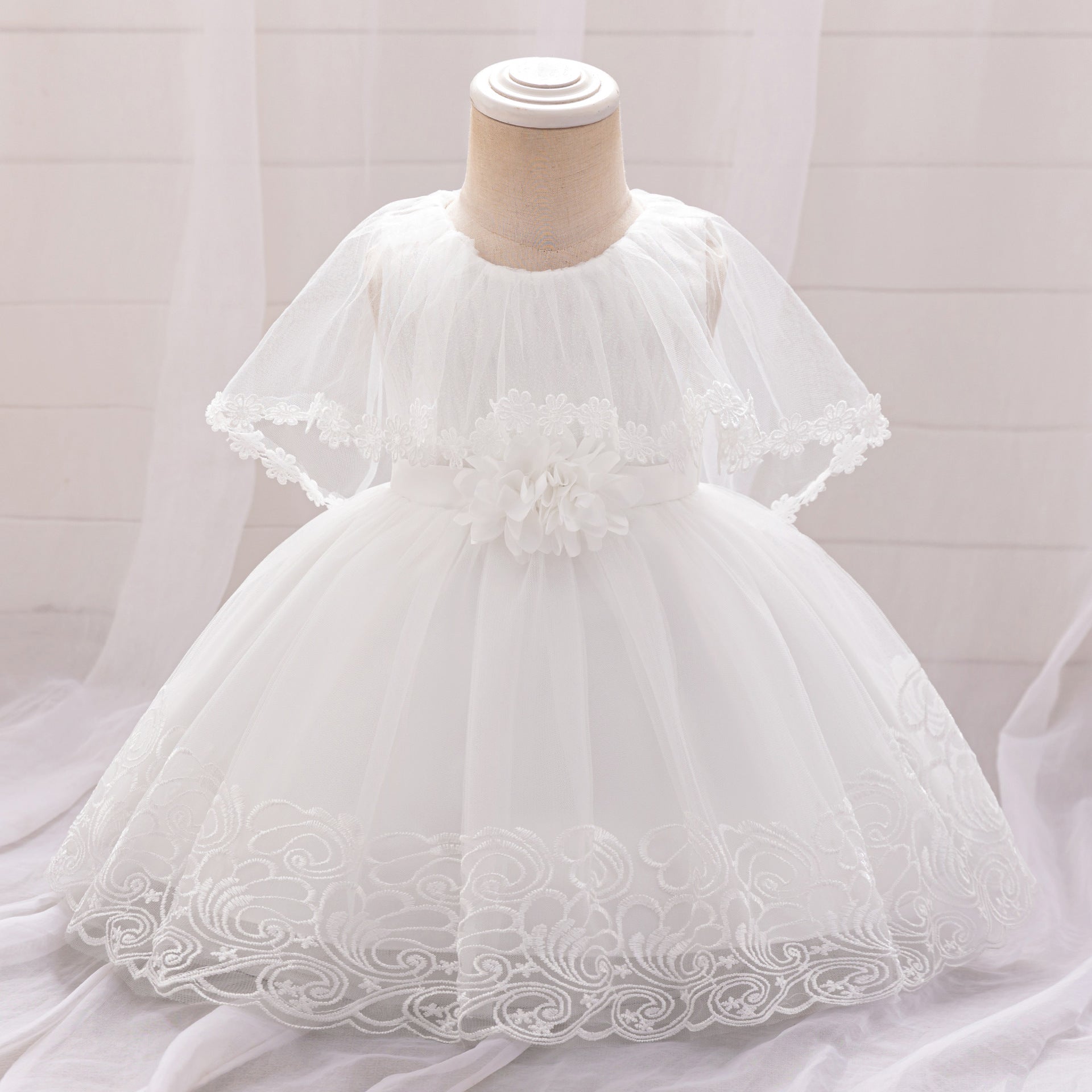 European and American new baby dress princess dress baby year old three-dimensional flower mesh dress girls 100 days dress