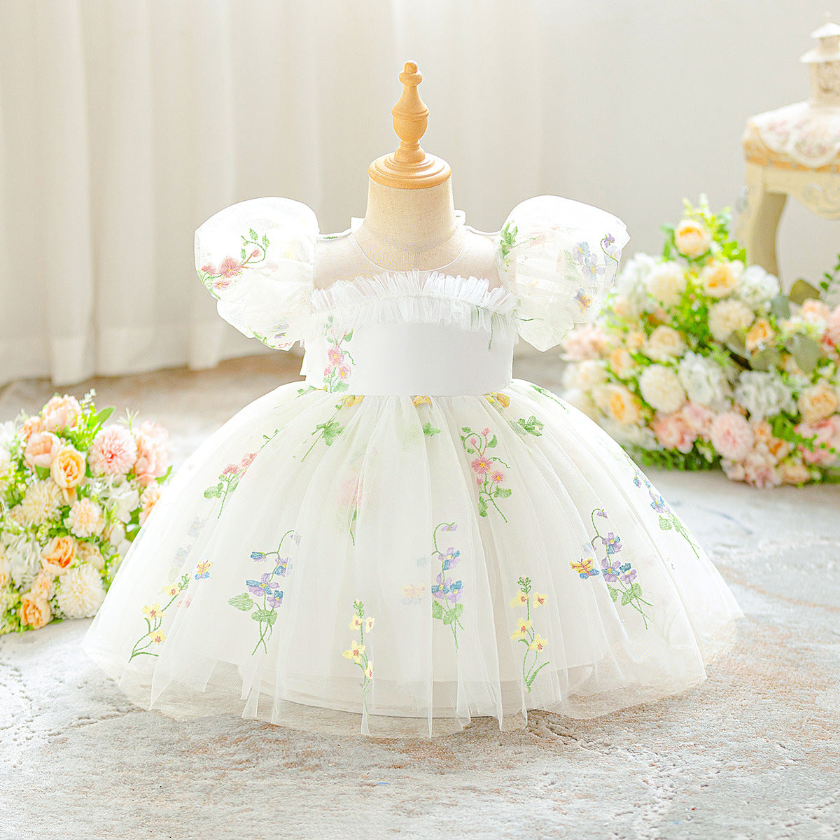 Girls Dress Summer Foreign Style Princess Dress Embroidered Bubble Sleeve Dress Gauze Dress Little Girl Vacation Dress