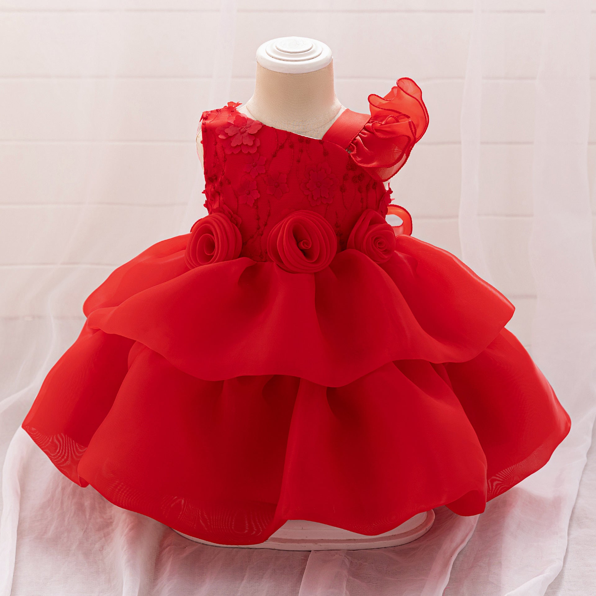 European and American new infant and toddler dresses irregular small flying sleeves three-dimensional flower fluffy princess dresses baby year-round clothes