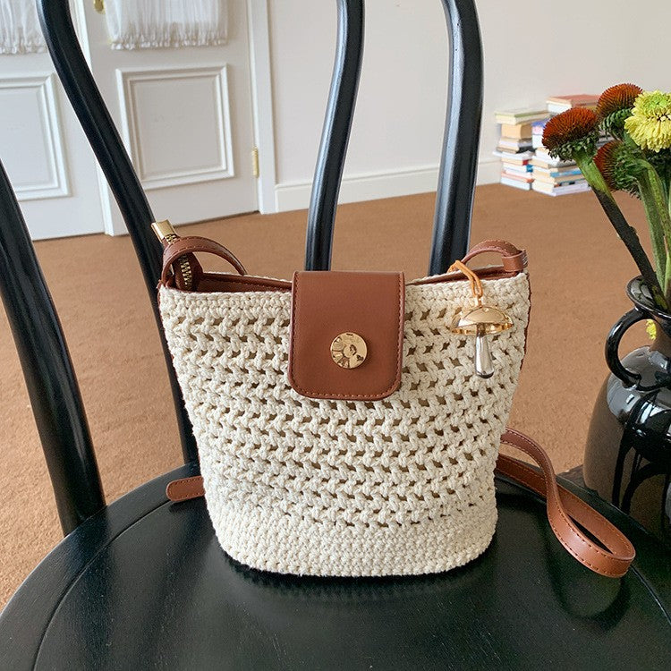 Women's summer woven bag shoulder messenger bag summer vacation beach wind straw woven small bag casual mobile phone bag tide