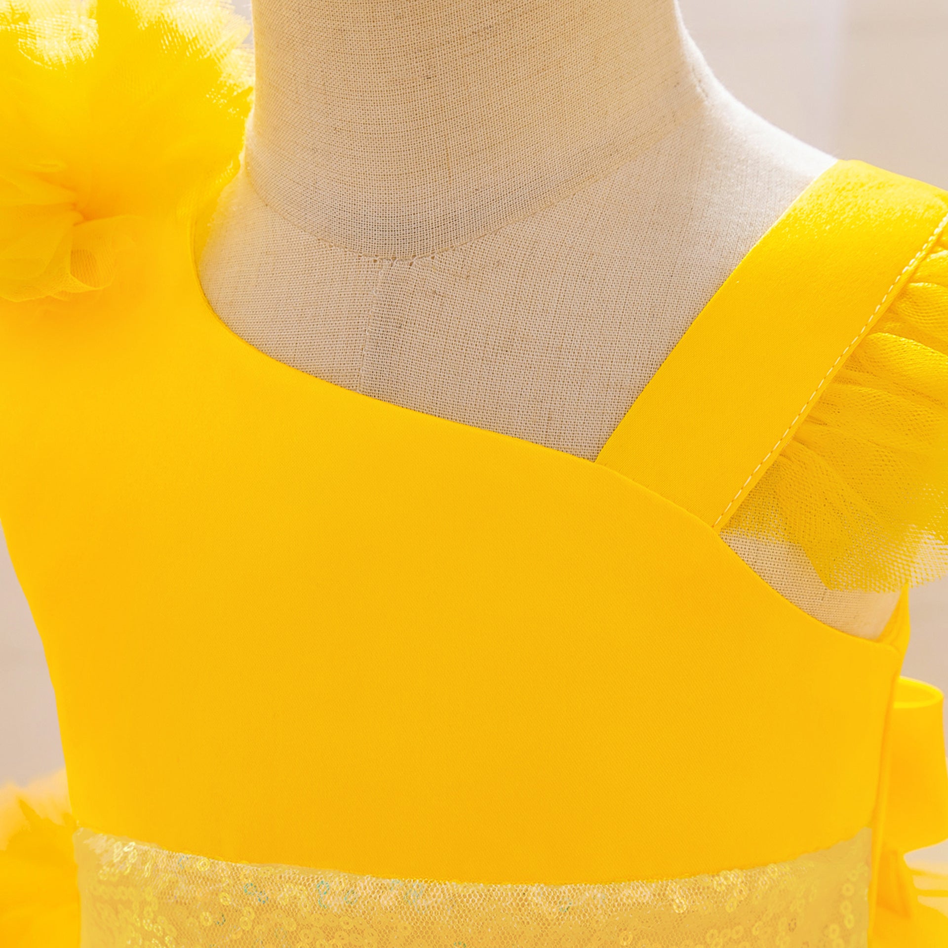 New girls' baby one-year-old trailing skirt infants and toddlers slanted shoulder puffy cake dovetail skirt children's 100-day dress skirt